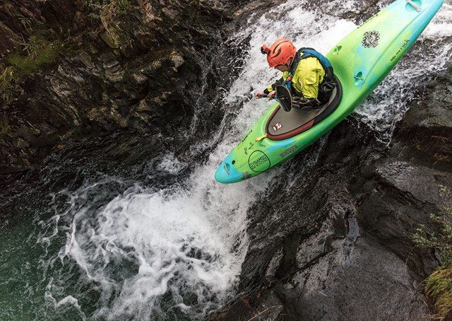 WINTER BOATING WITH THE JACKSON KAYAK NIRVANA